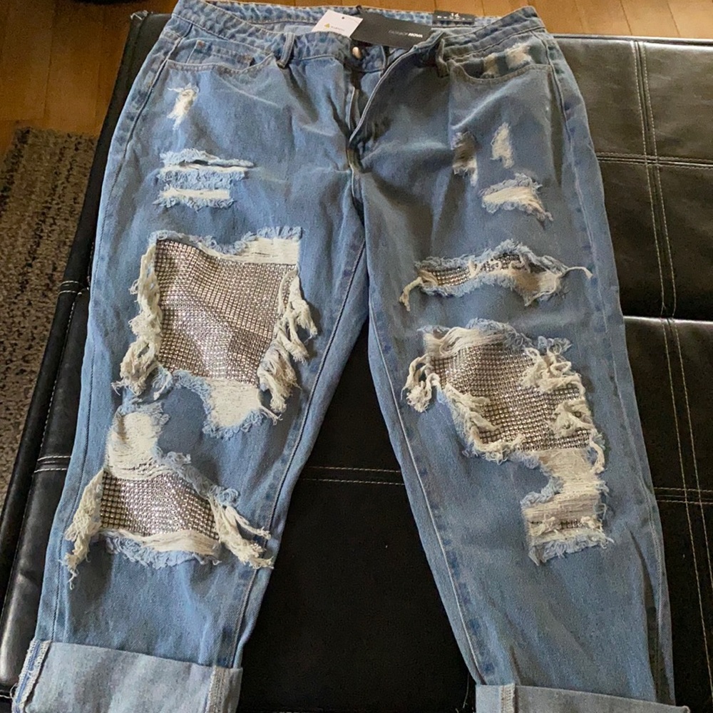 Women Distressed Denim Jeans
